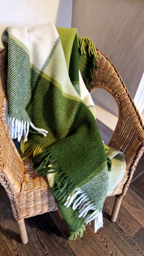 Vilnas sega pleds Zaļi rūtains