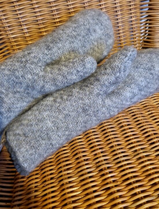 Pelēki vilnas cimdi s izm