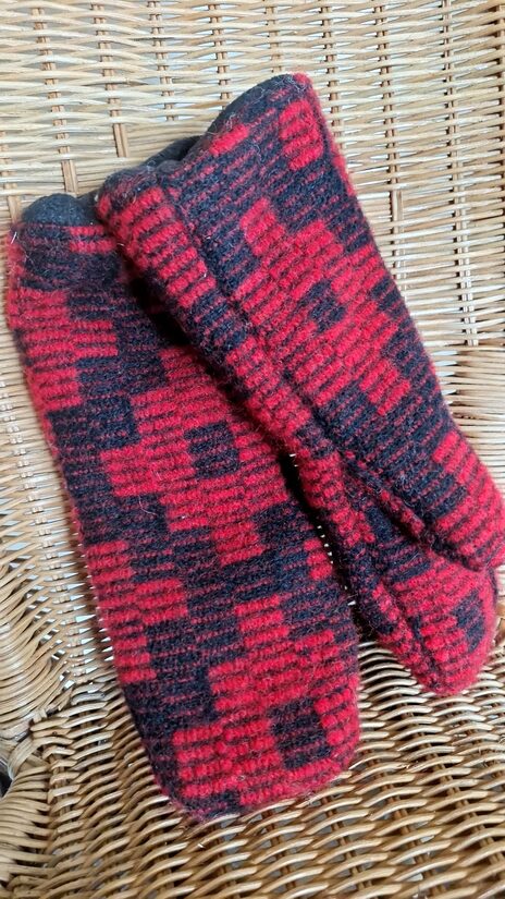 Vilnas dūraiņi sarkani/melni S