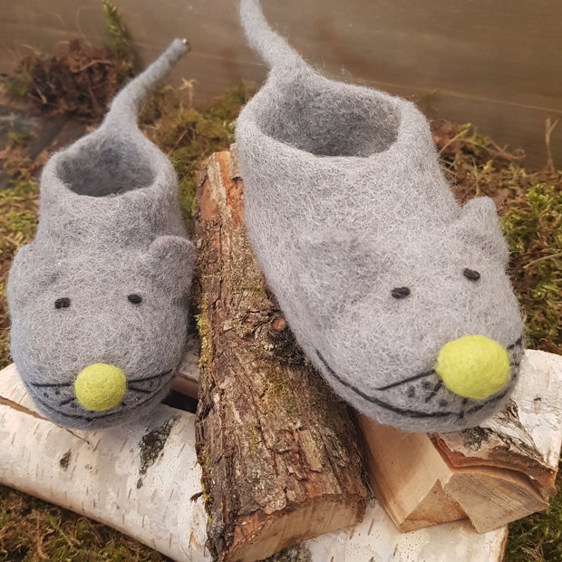 Fellted wool slippers "Mouses"