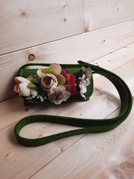 Regulējama flīsa soma ar ziediem bērniem Sūnu zaļa