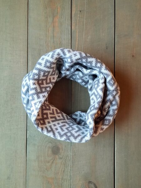 Knitted round scarf for kids light grey/white