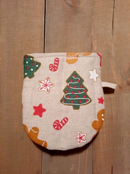 Linen kitchen/oven glove Christmas tree