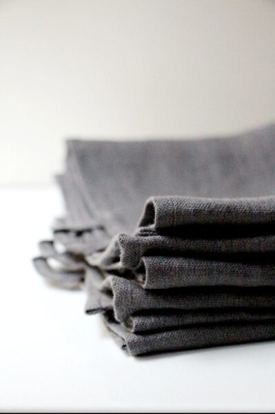 Linen towel with ruflle Ash grey