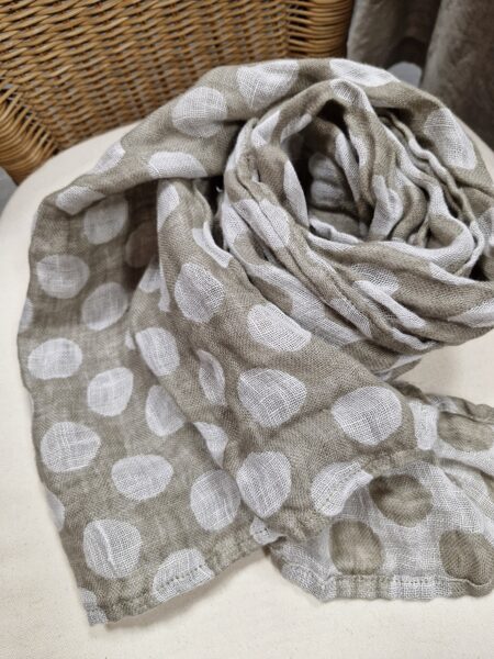 Woman linen scarf nude dots