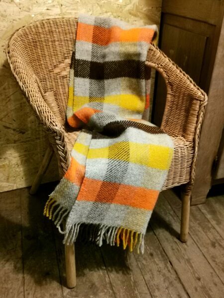 Mīksta vilnas šalle oranža 55x190 Plata