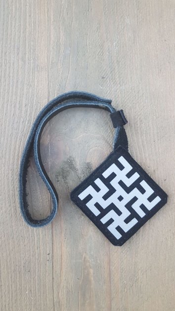 Ādas atstarotājs Pērkona krusts