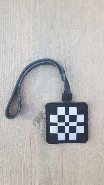 Ādas atstarotājs Dieva krusts