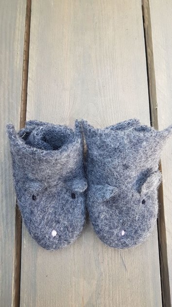 Wool baby boots dark grey