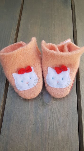 Wool baby boots Kitty
