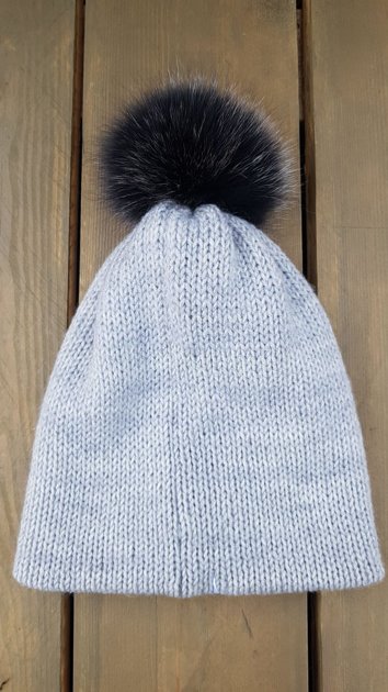Knitted beanie with natural fur tuber Light grey