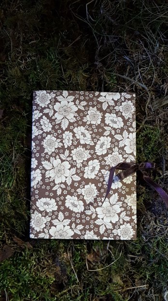 Notepad with a fabric ribbon Brown flowers Big