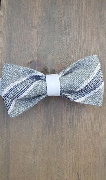 Linen bow tie with leather fastening 10